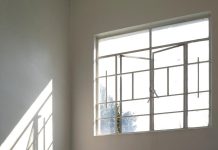 סגירת מרפסת בזכוכית – פתרון מושלם לכל בית