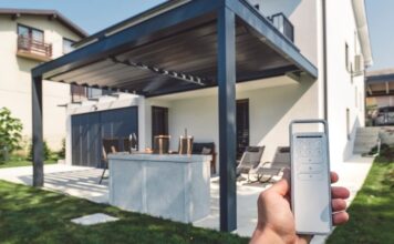 פרגולות הצללה מעוצבות וחסכוניות – הפתרון המושלם לחצר