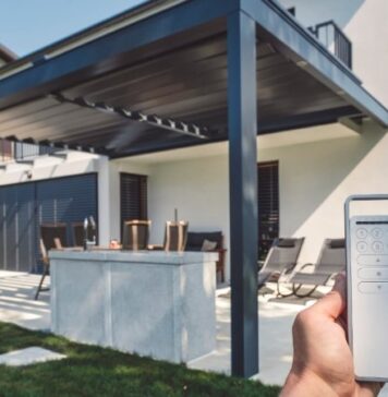 פרגולות הצללה מעוצבות וחסכוניות – הפתרון המושלם לחצר